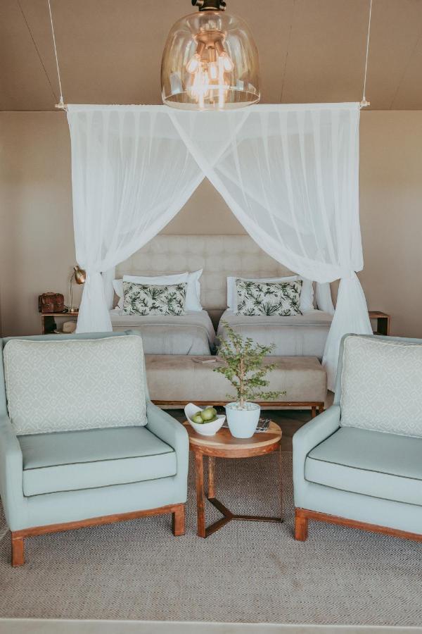 Kifaru Luxury Lodge オウチョ エクステリア 写真