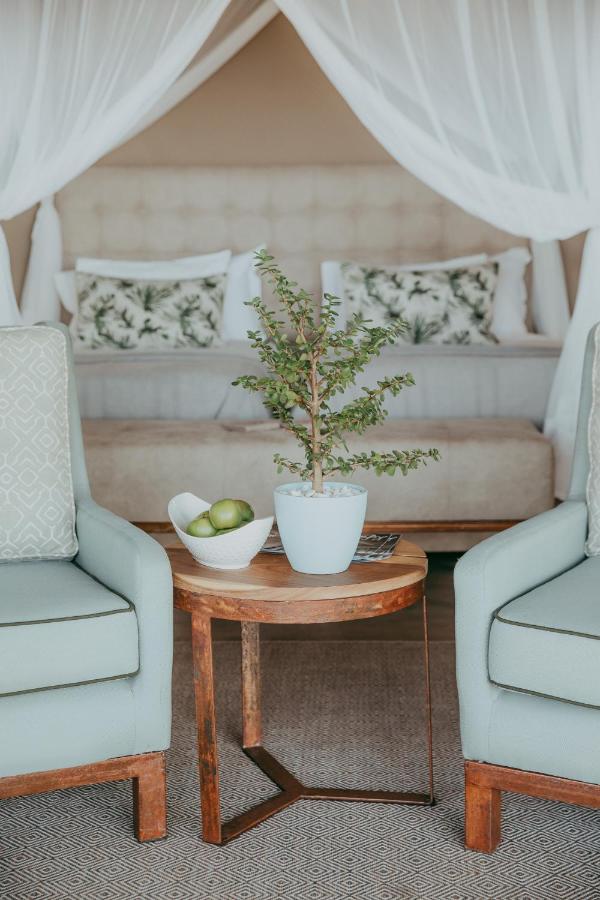 Kifaru Luxury Lodge オウチョ エクステリア 写真
