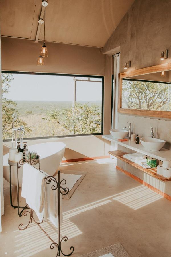 Kifaru Luxury Lodge オウチョ エクステリア 写真