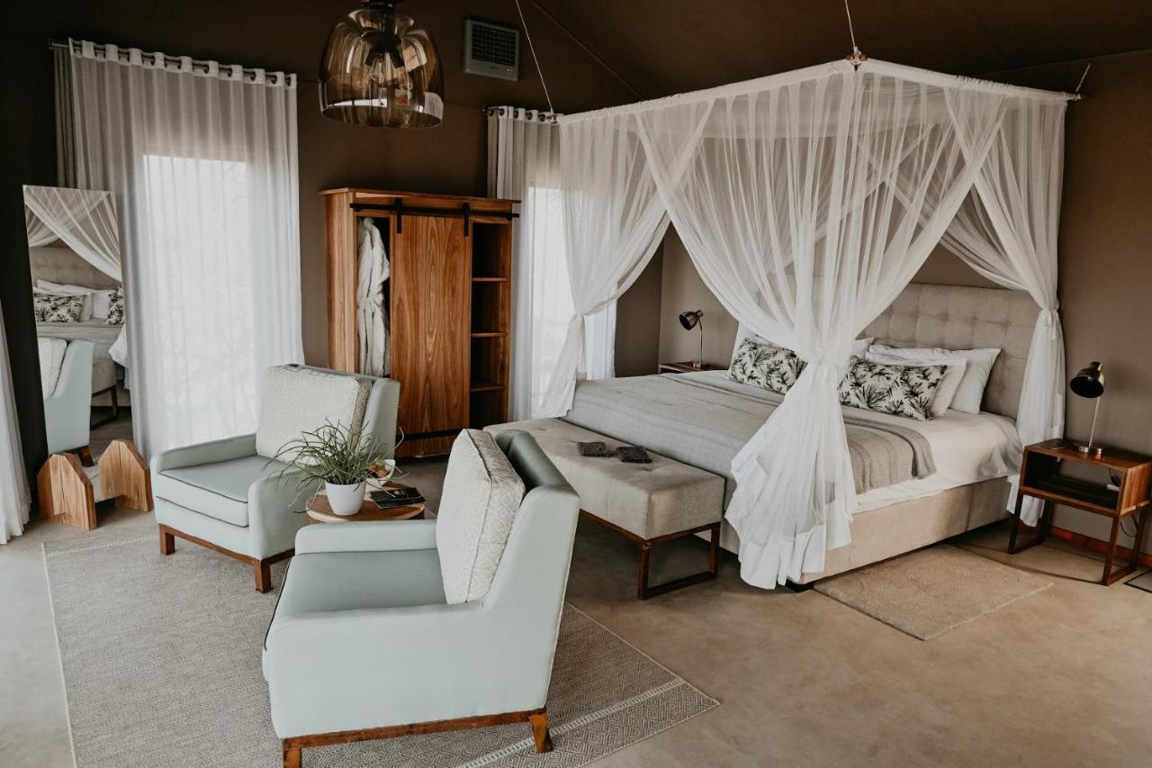 Kifaru Luxury Lodge オウチョ エクステリア 写真
