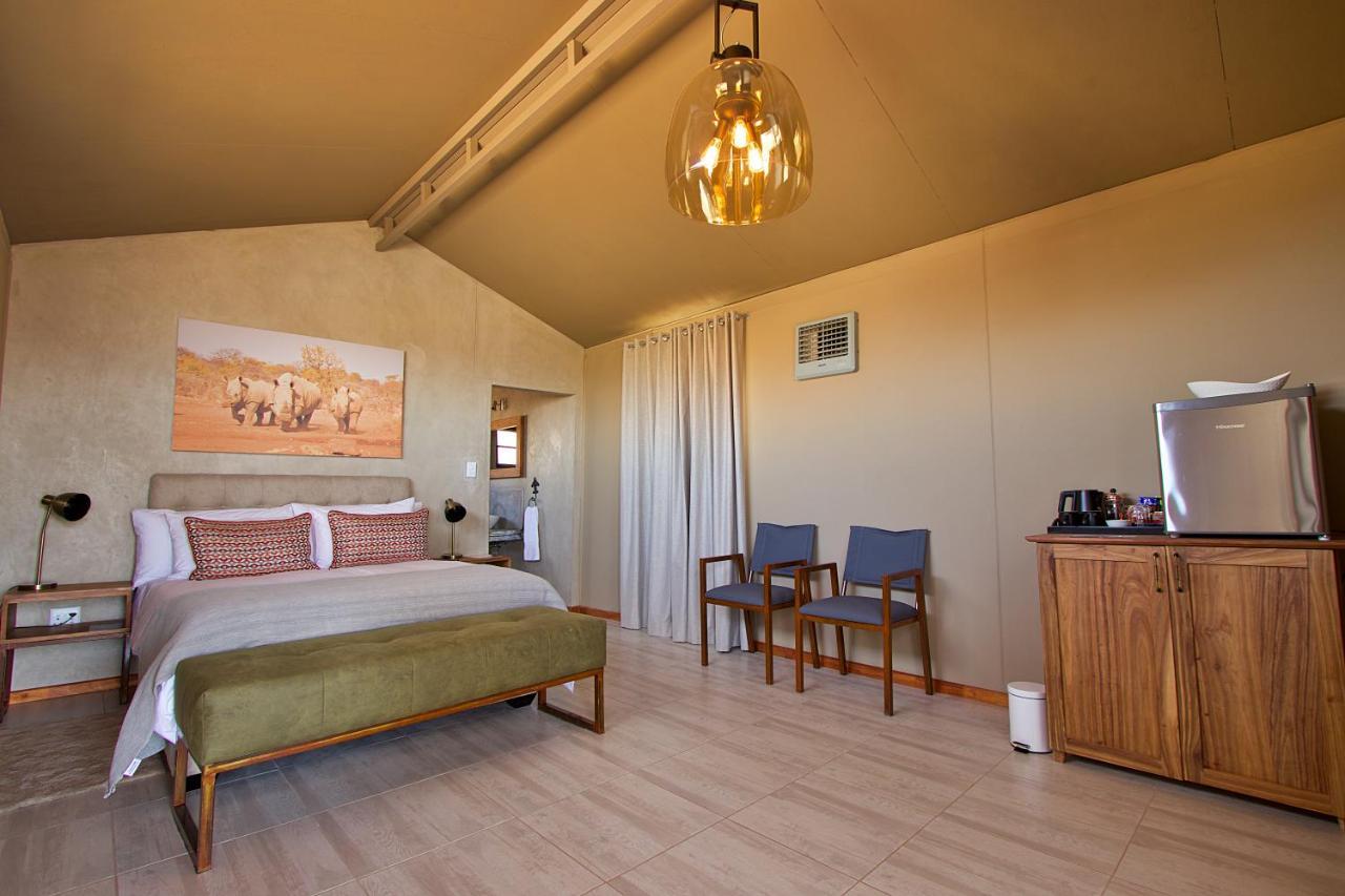 Kifaru Luxury Lodge オウチョ エクステリア 写真