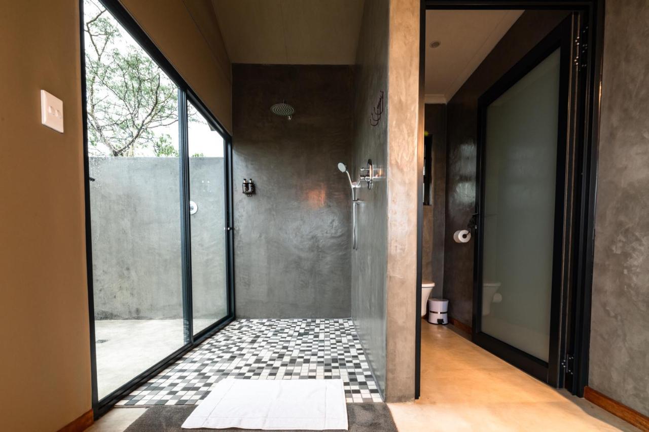 Kifaru Luxury Lodge オウチョ エクステリア 写真