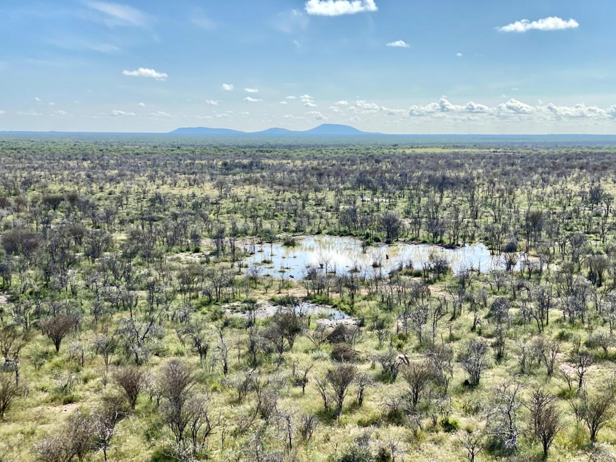 Kifaru Luxury Lodge オウチョ エクステリア 写真