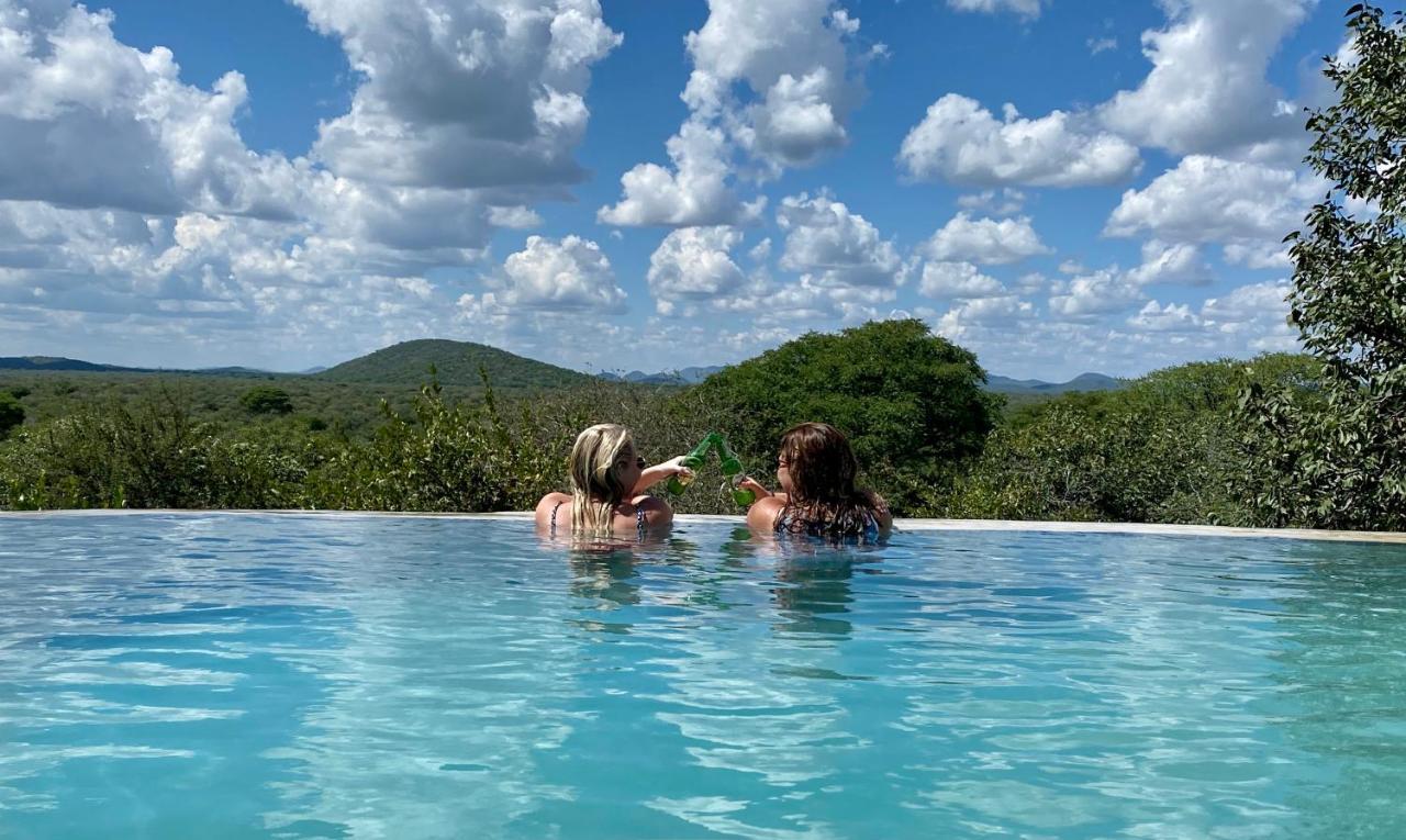 Kifaru Luxury Lodge オウチョ エクステリア 写真